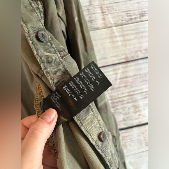 📌by ANTHROPOLGIE green camo button up peplum jacket - Picture 9 of 10